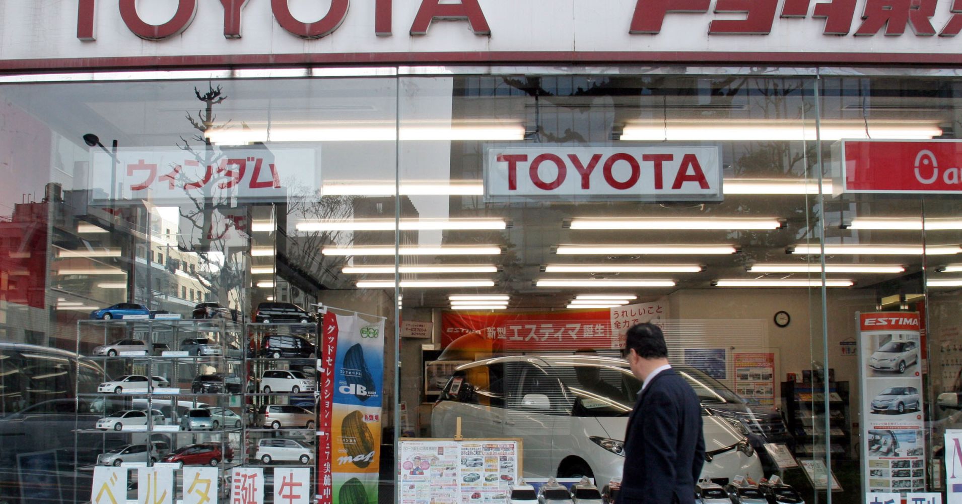 Toyota, Honda dominate in the US, but GM and Ford are failing in Japan