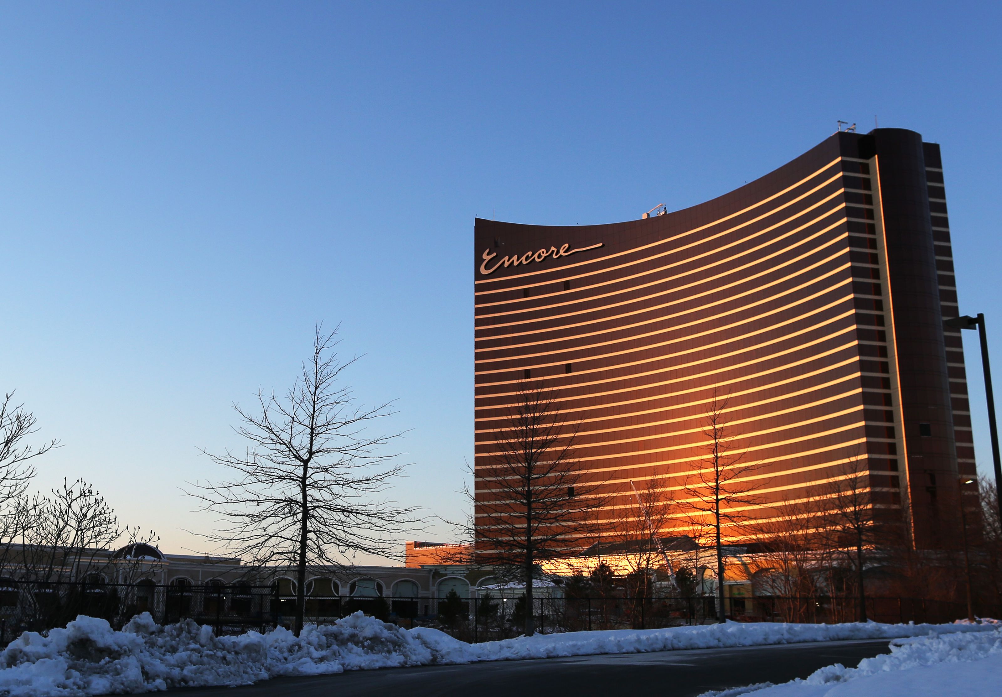 Gaming commission to allow Wynn Resorts to retain its gaming license