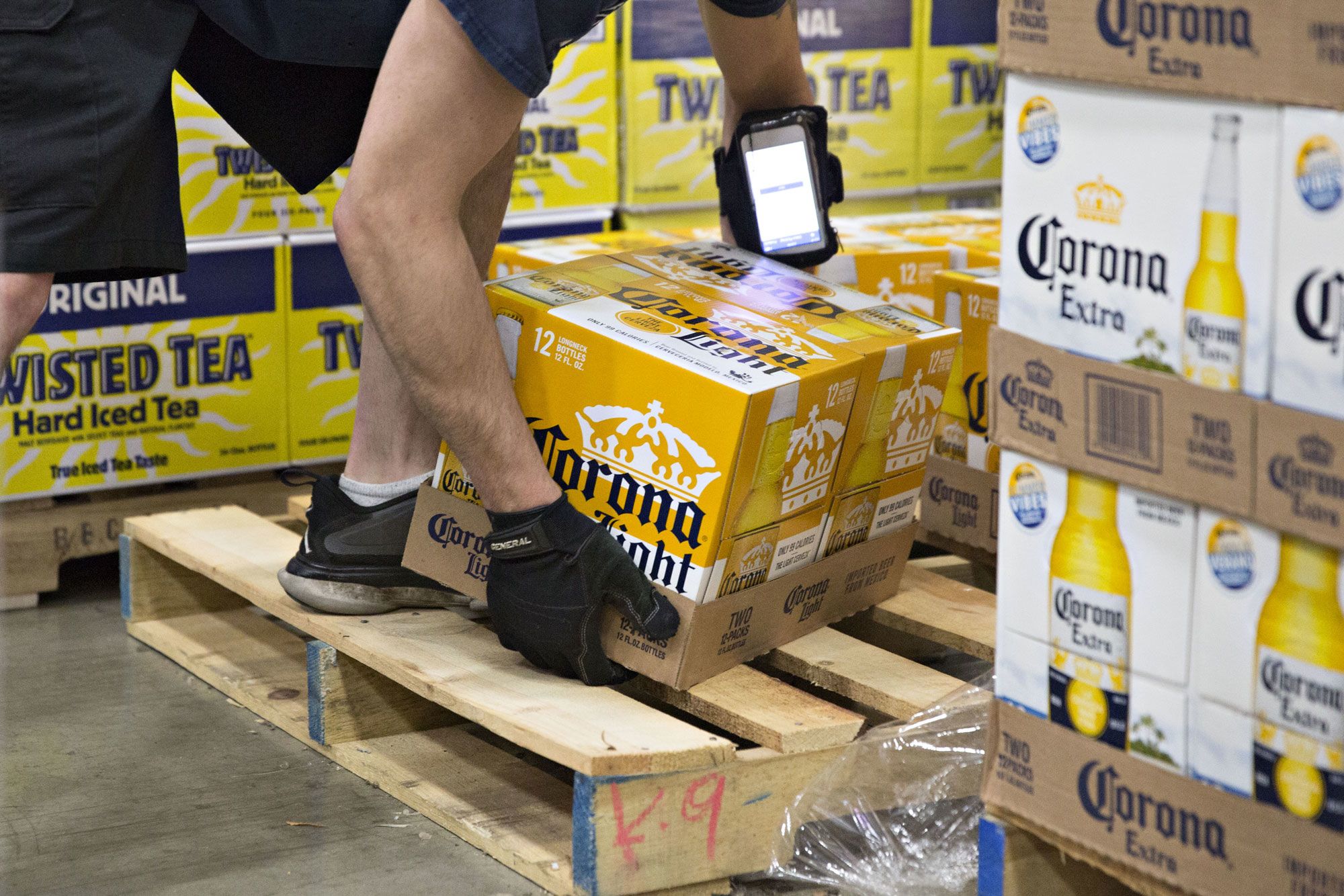 Corona brewer's stock climbs after earnings beat