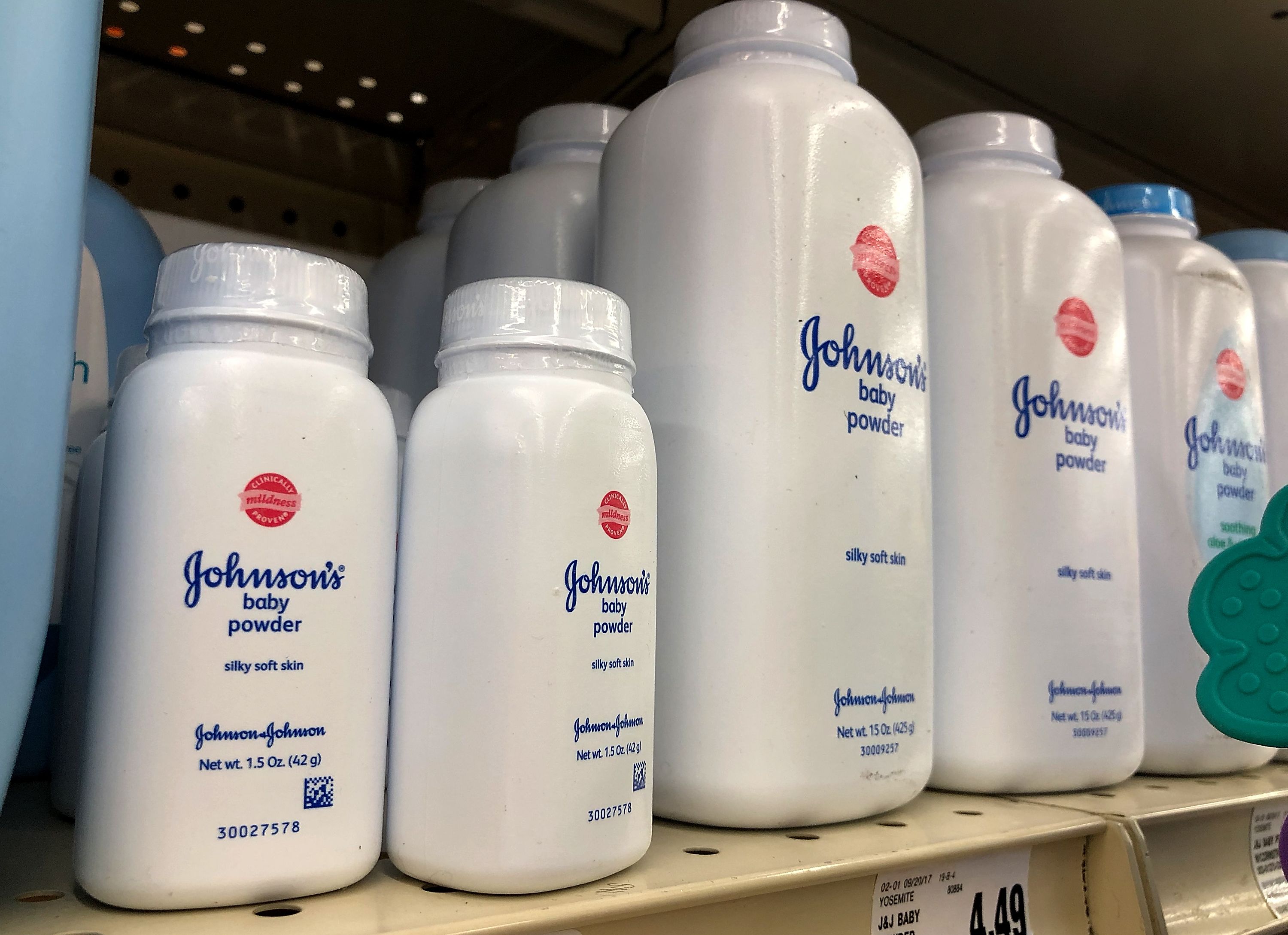 Judge denies J&J's request to transfer talc lawsuits to federal court