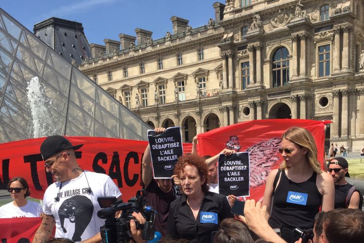 Nan Goldin’s anti-opioid activist group storms the Musée du Louvre