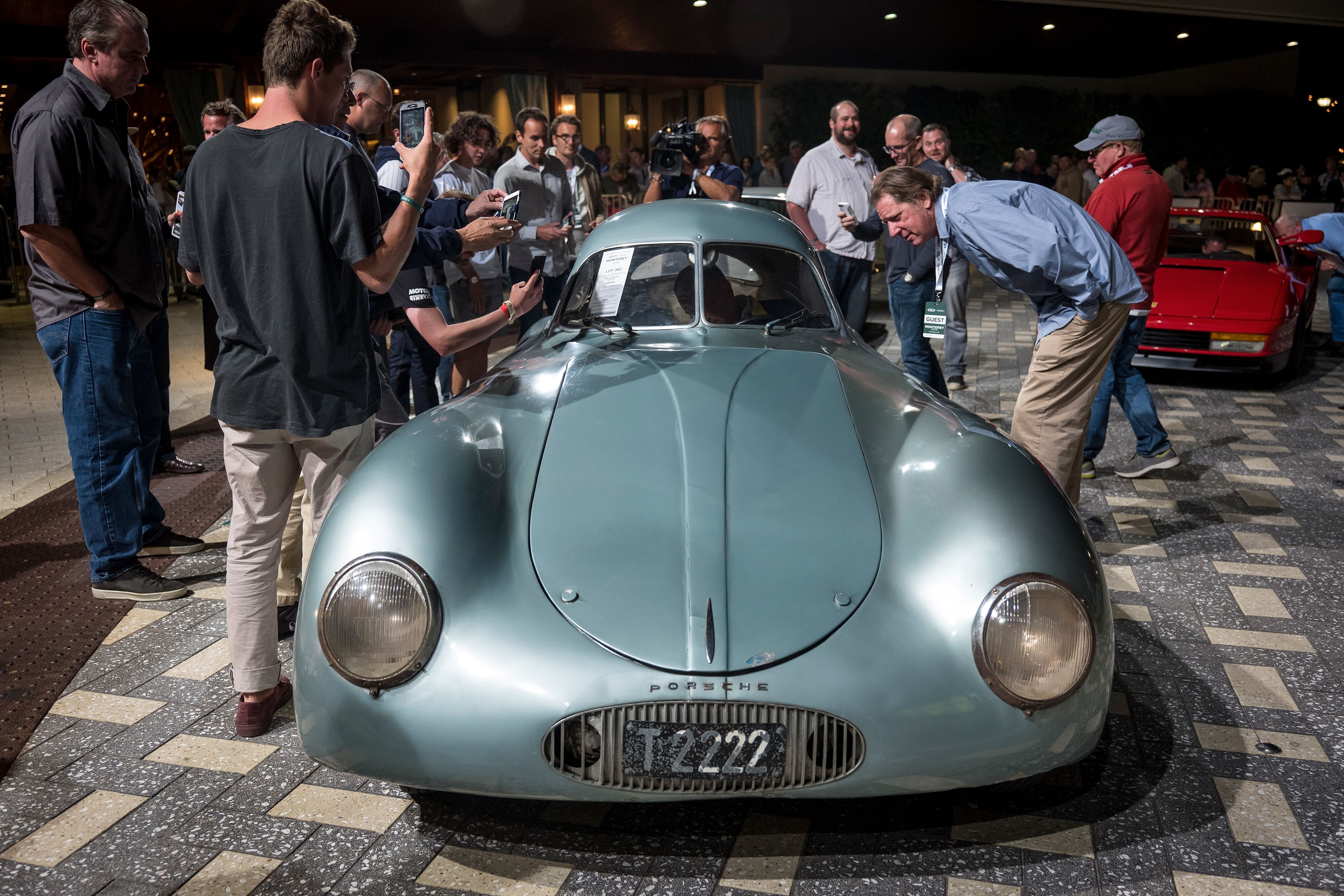 $20 million Porsche flops in auction snafu
