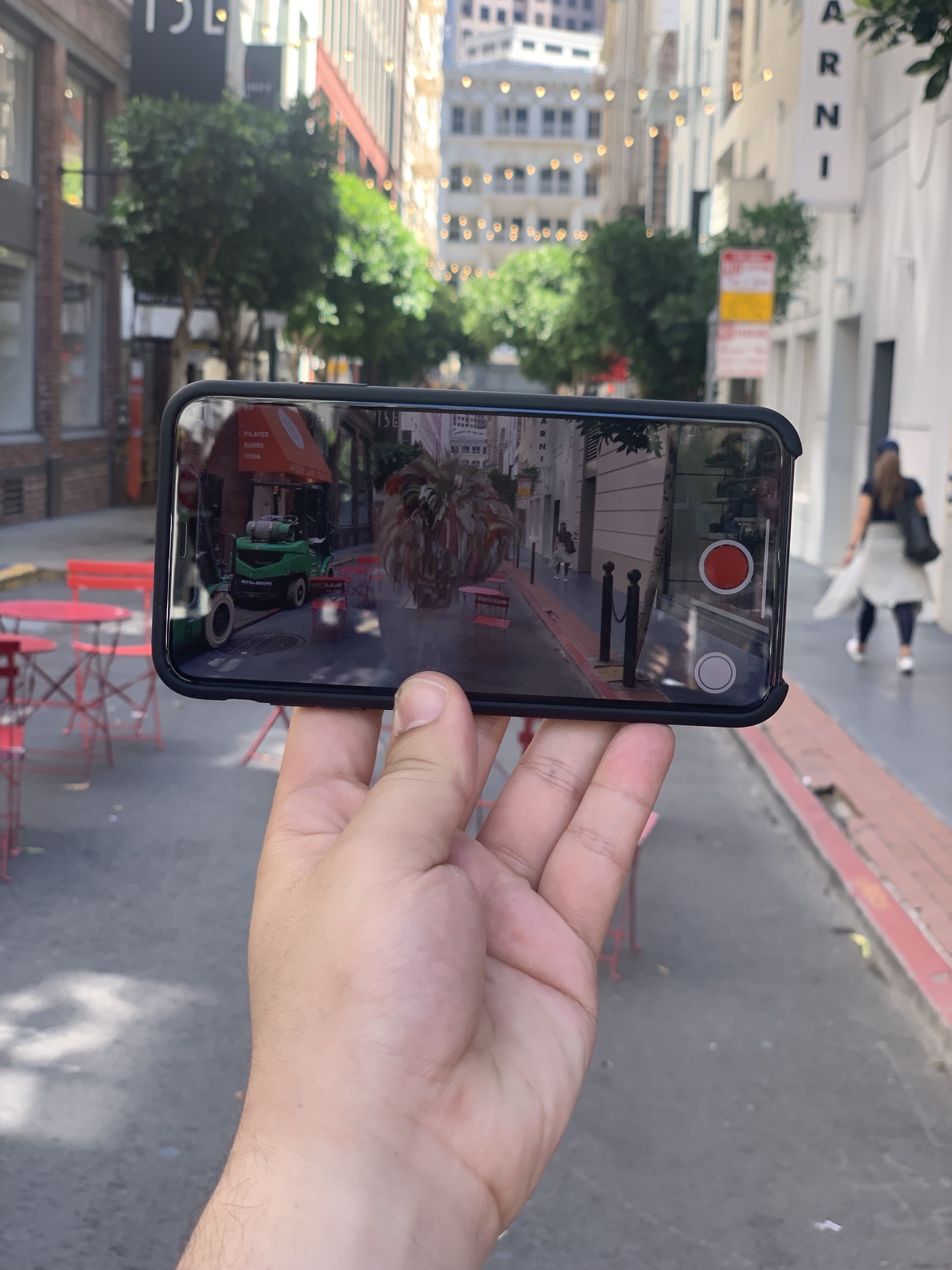 Apple Stores host augmented reality iPhone art walks