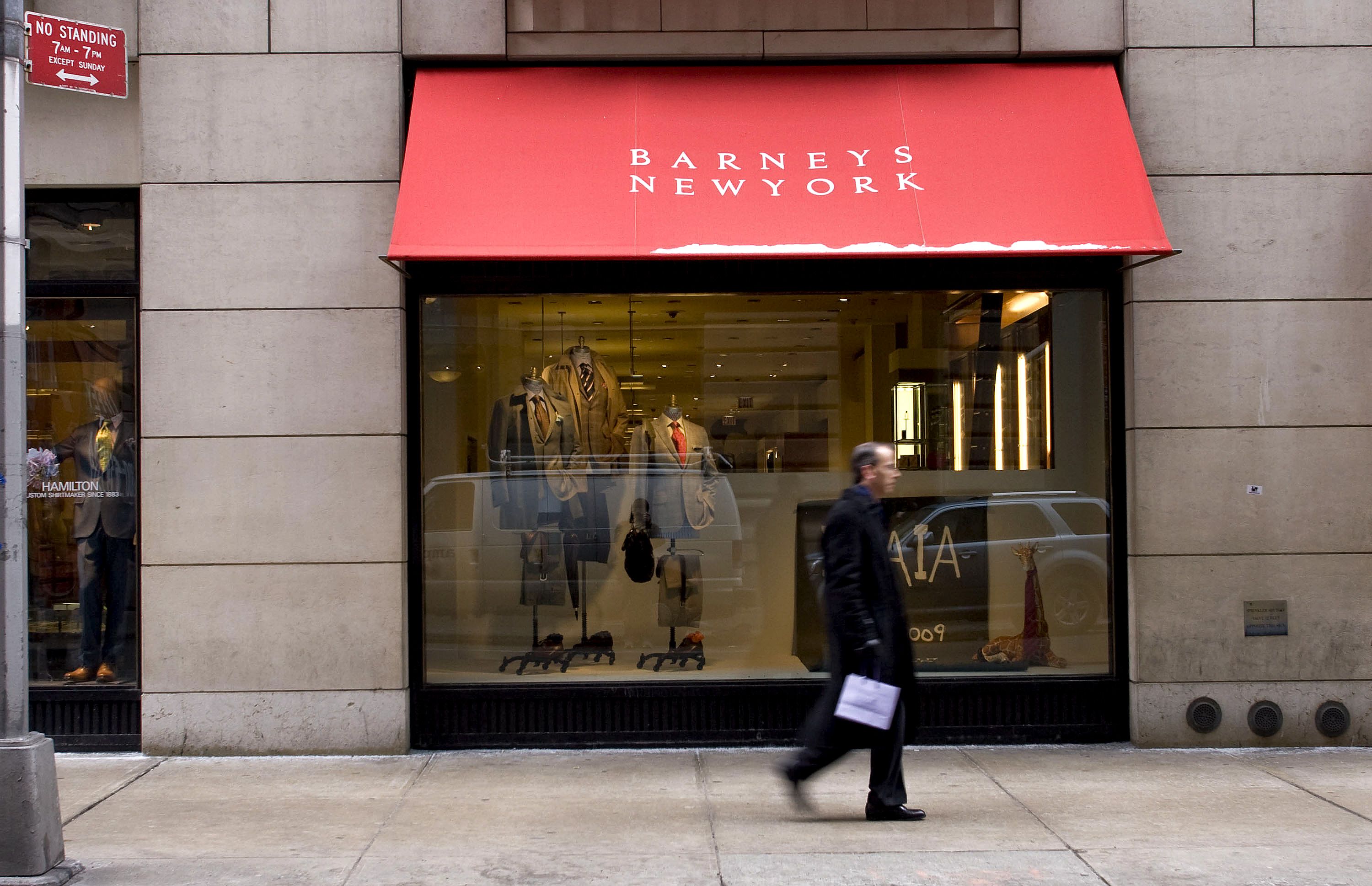Barneys New York to file for bankruptcy as soon as Monday as it nears loan deal