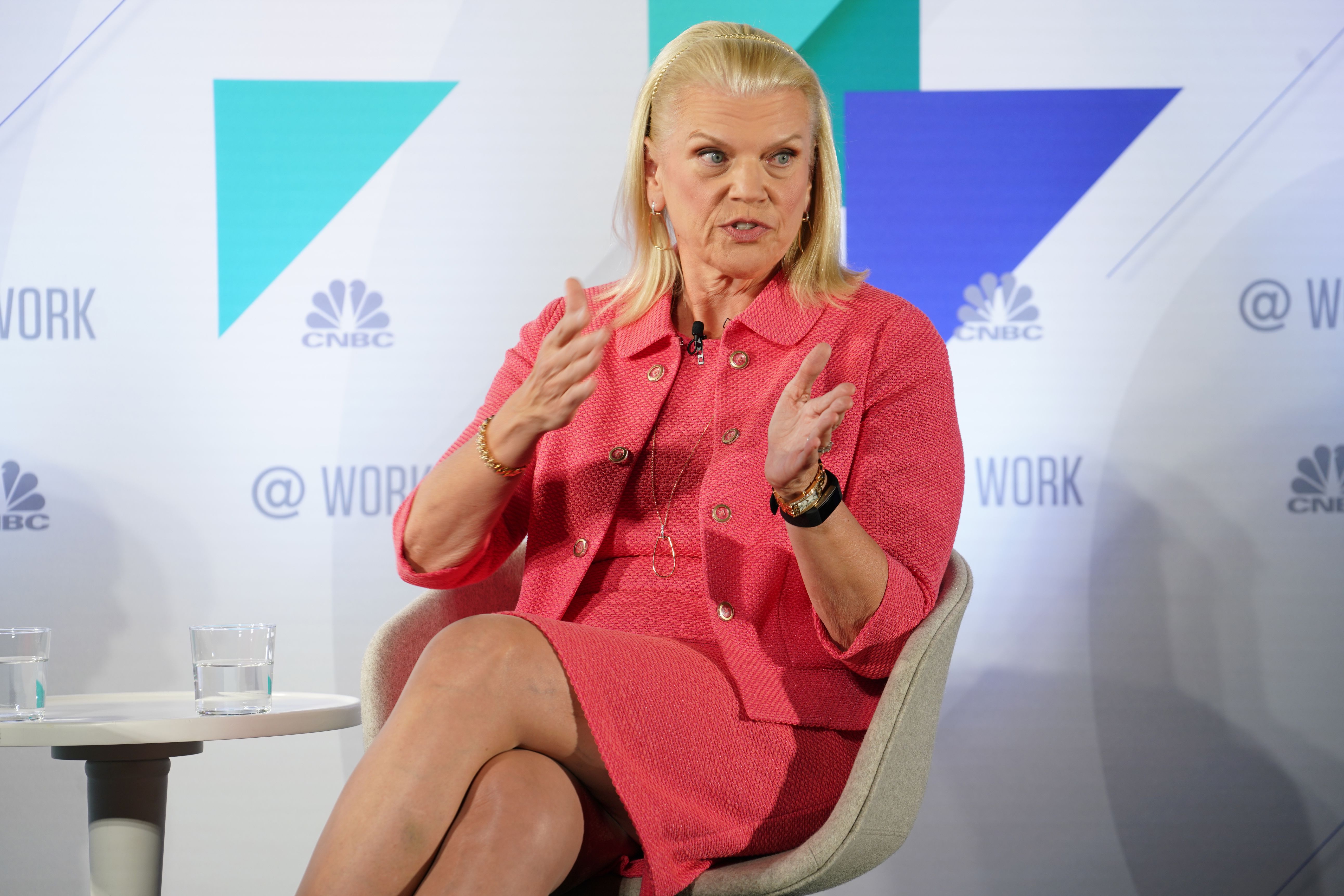 IBM lowers 2019 earnings guidance after closure of Red Hat purchase
