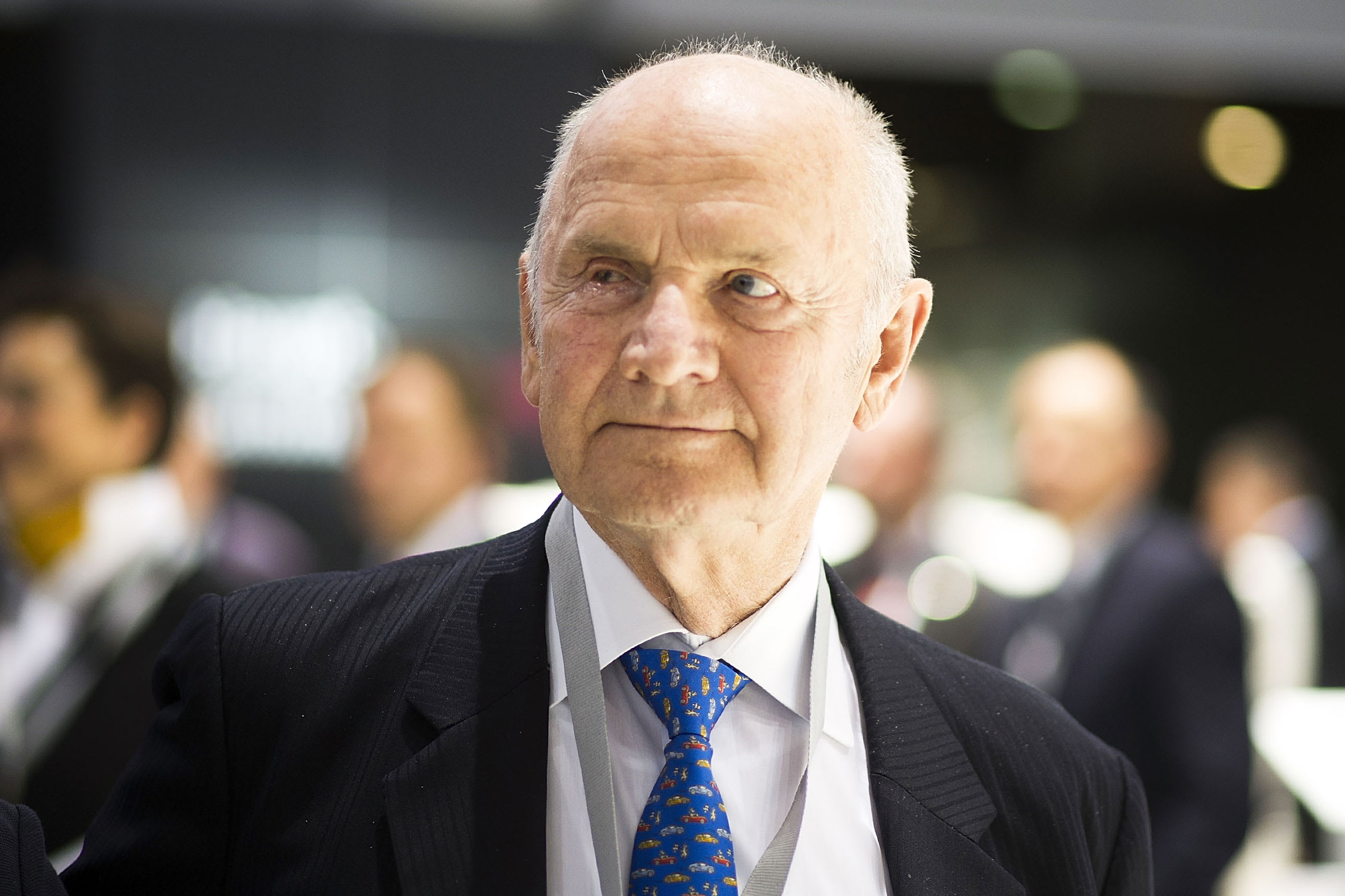 Volkswagen emissions scandal stains legacy of former CEO Piech, dead at 82