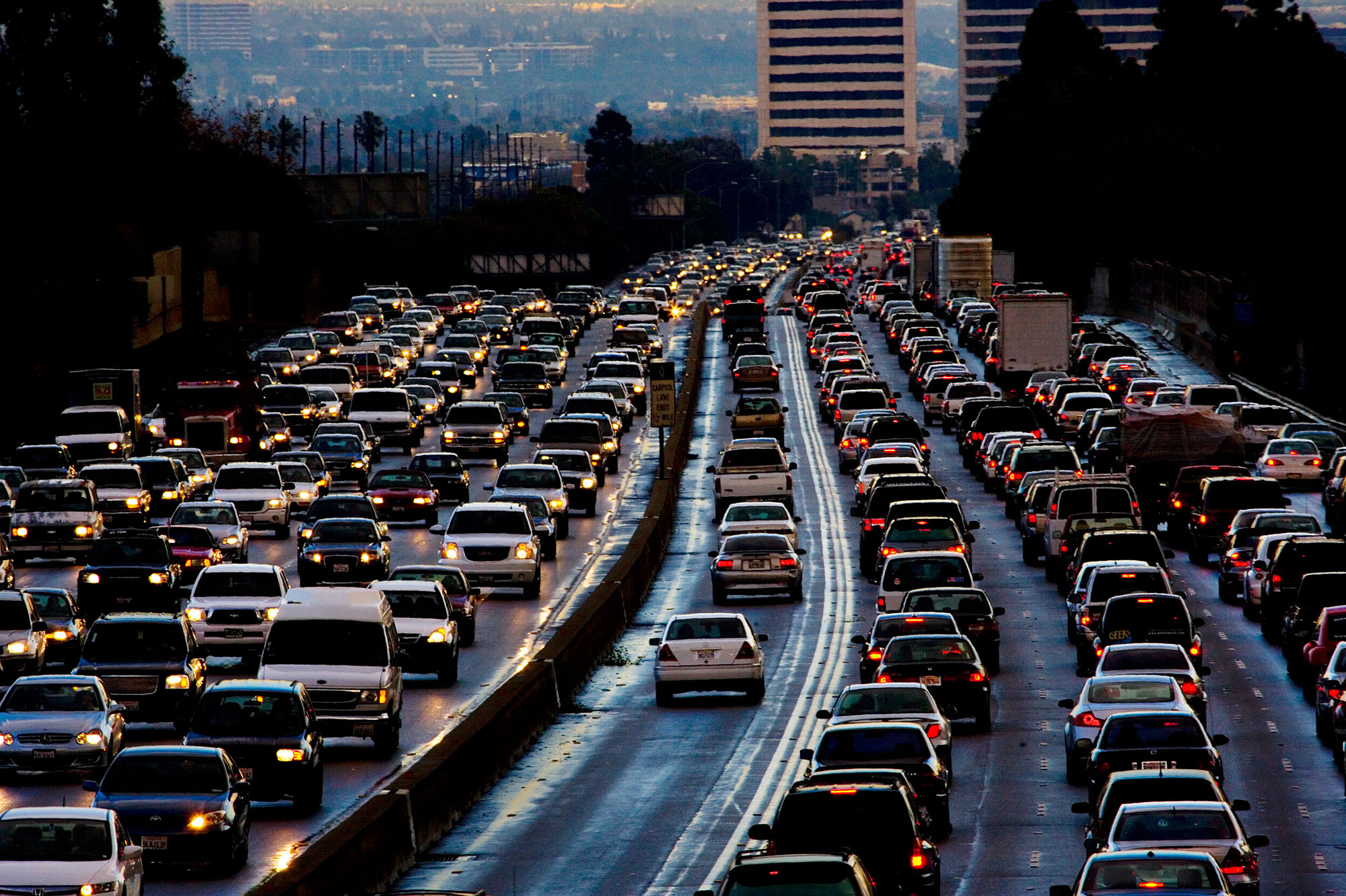 DOJ launches antitrust probe over auto emissions deal with California