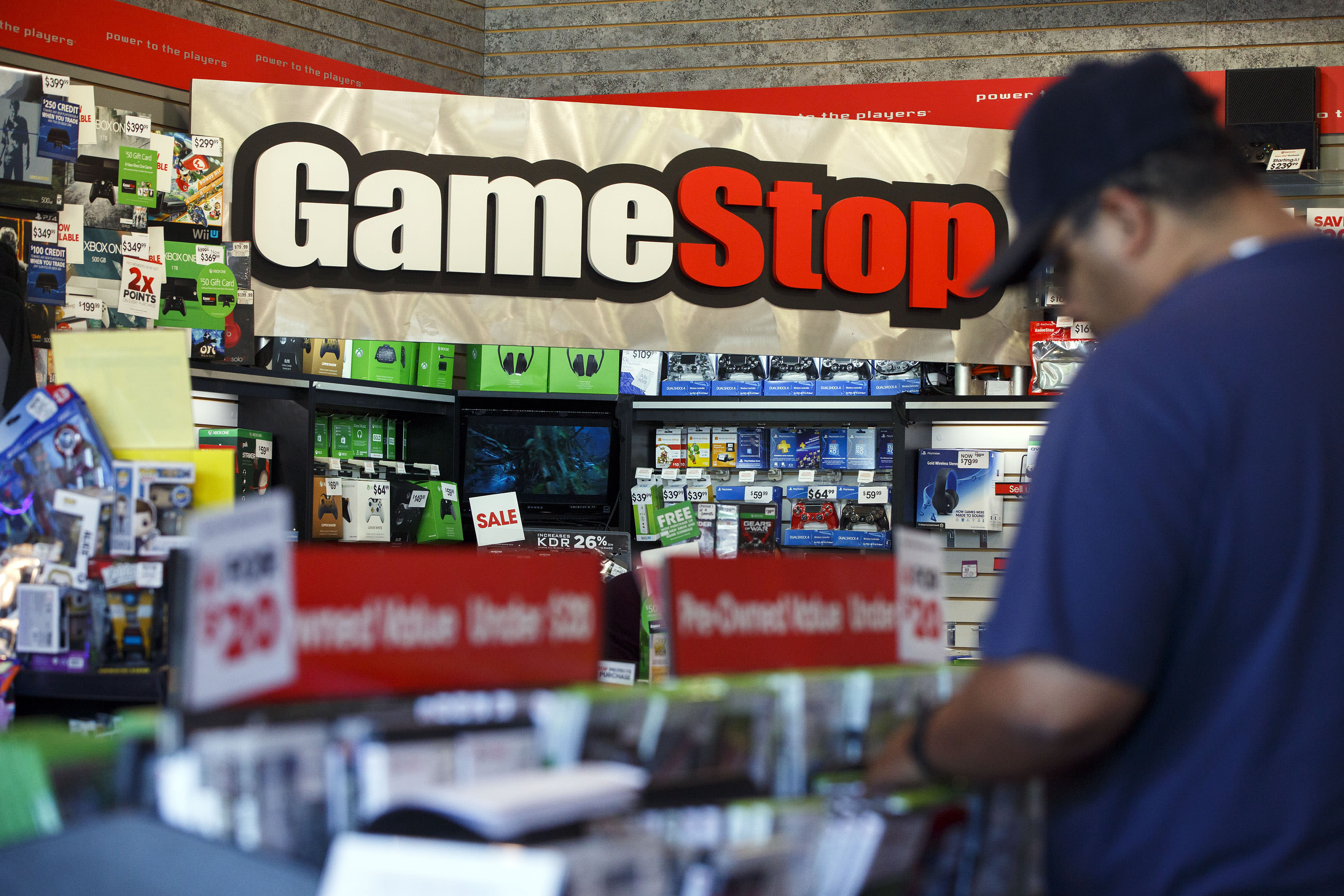 GameStop to close up to 200 stores by year's end