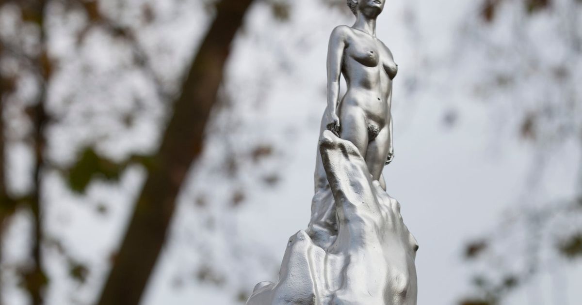 Twitter explodes with debate around long-awaited statue of feminist trailblazer Mary Wollstonecraft