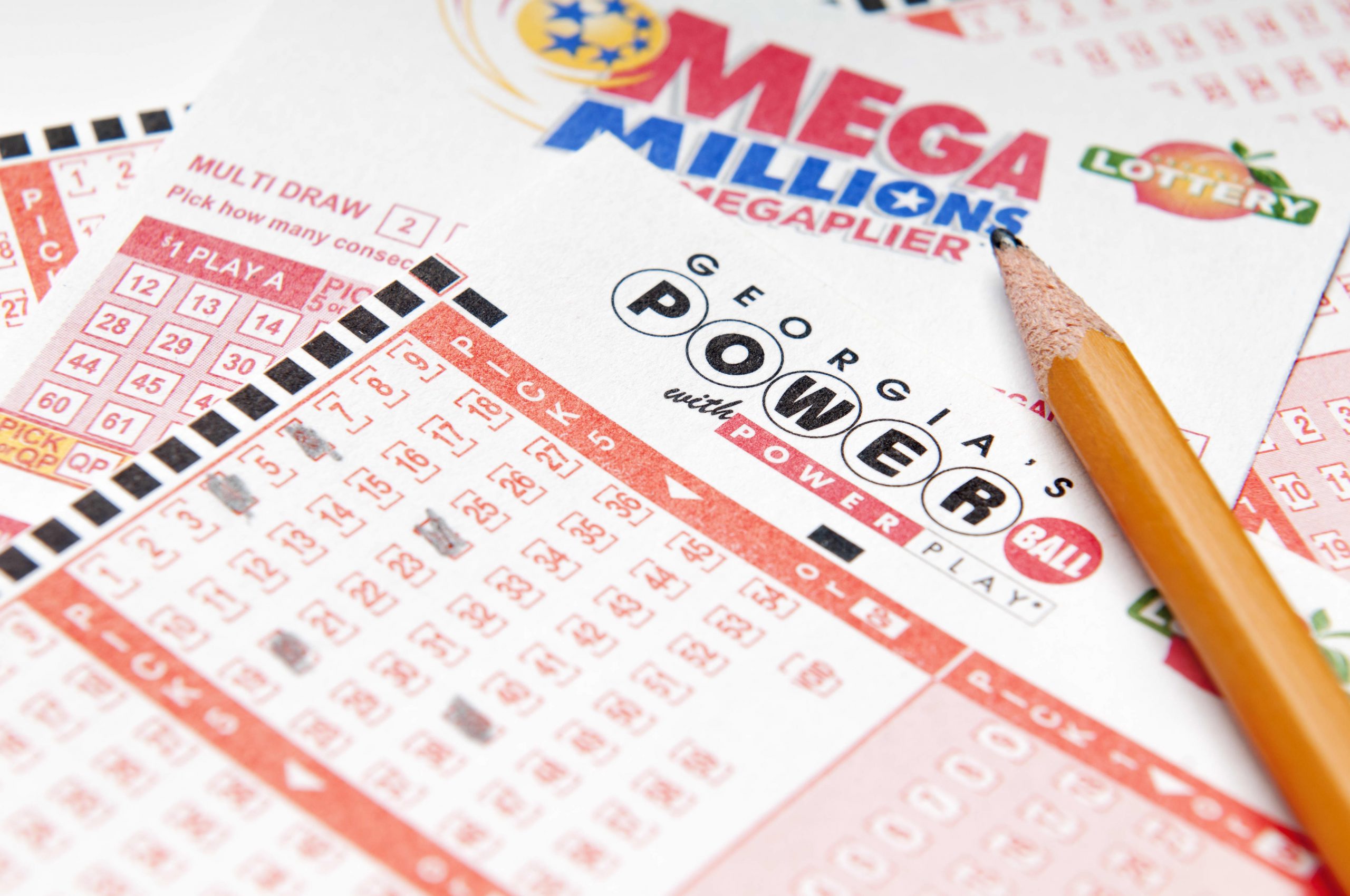 Both Powerball and Mega Millions jackpots are above $400 million. Here's what to do if you win