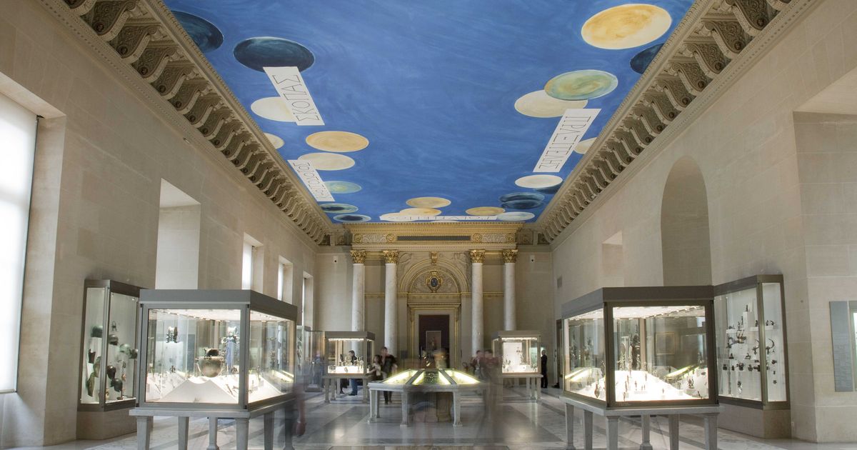 Cy Twombly foundation ‘absolutely prepared to take legal action’ after Louvre ‘destroys’ artist’s ceiling painting in renovation works