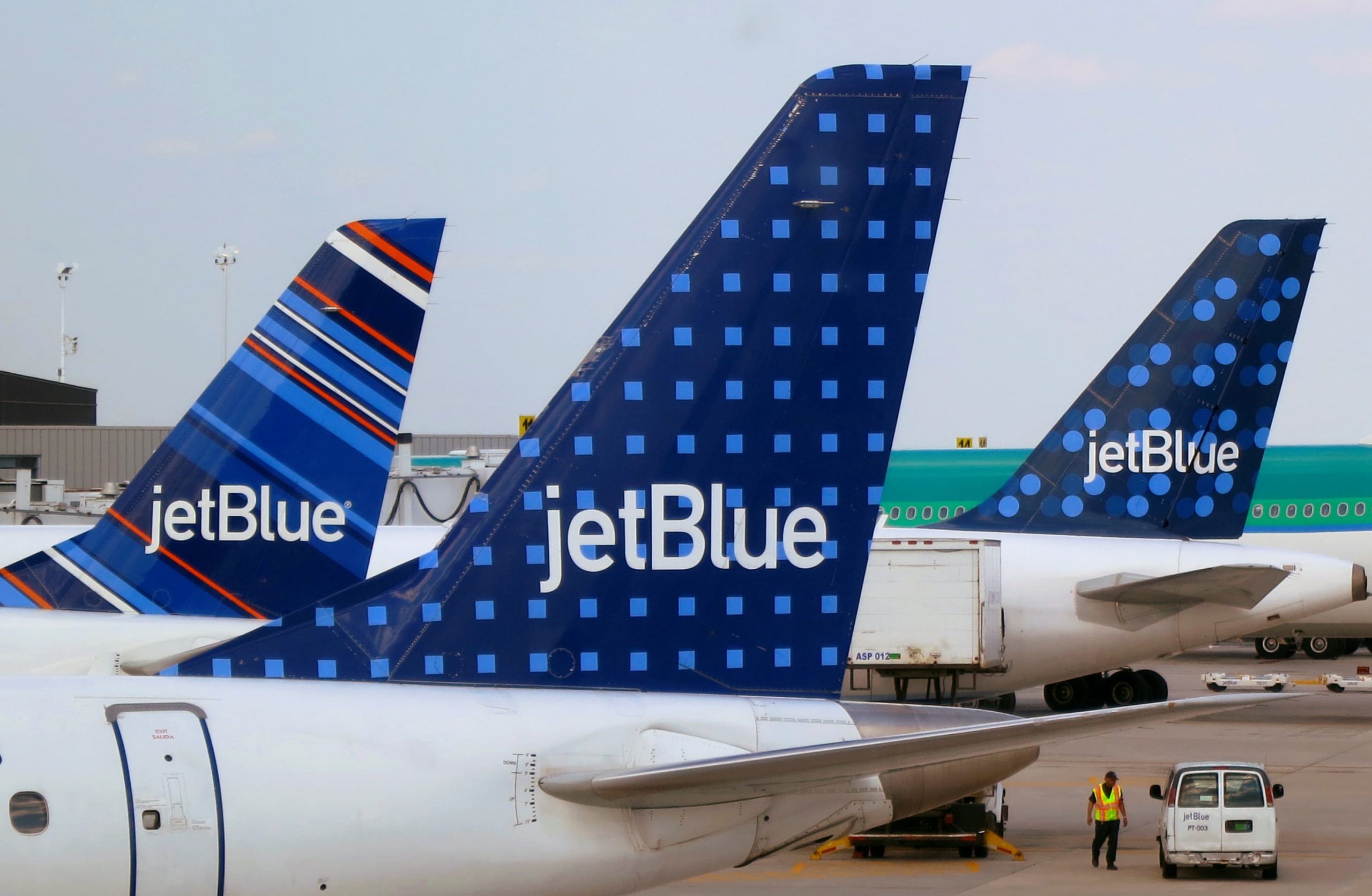 JetBlue is getting rid of ticket-change fees but banning overhead bin access for the cheapest tickets