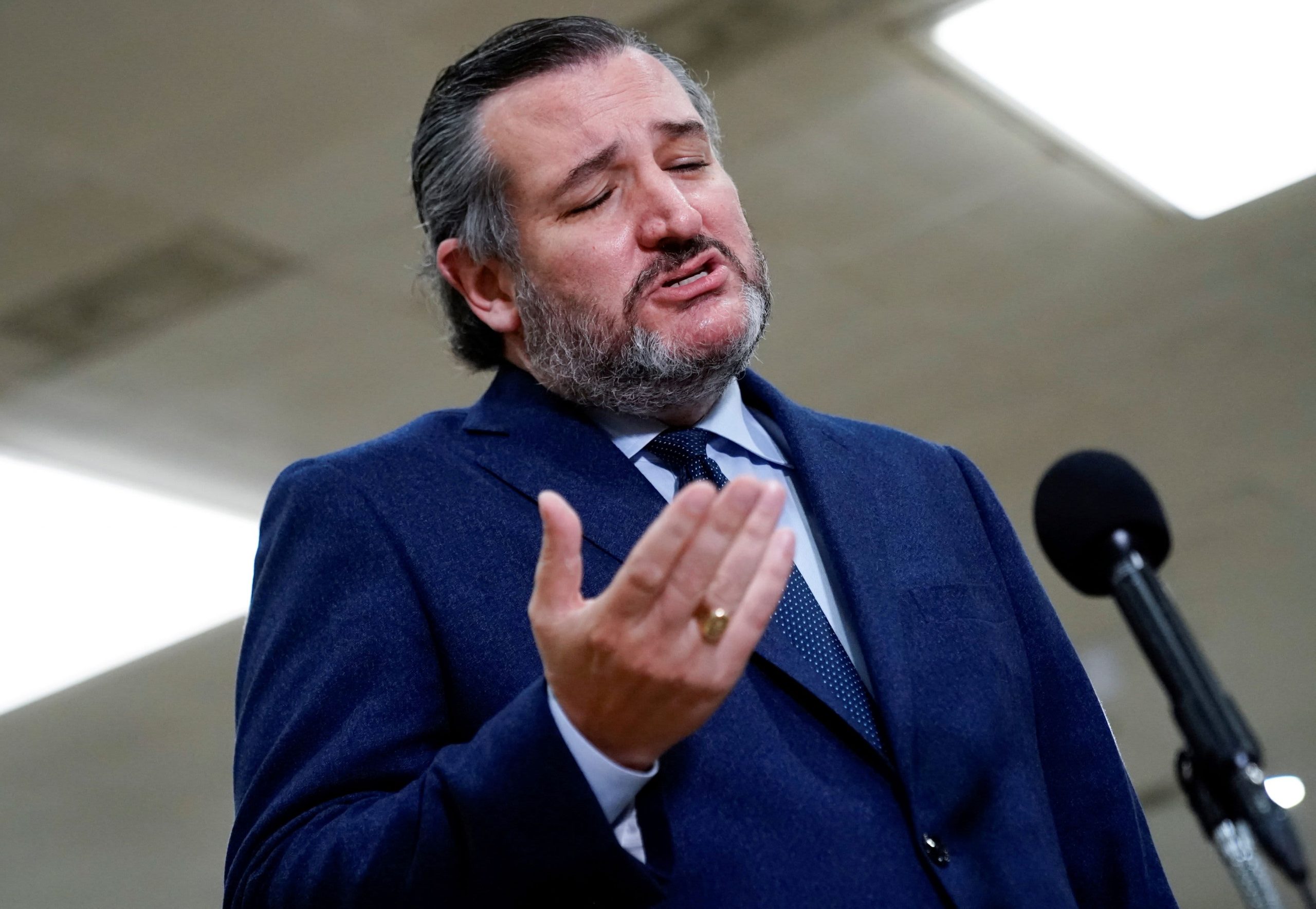 Sen. Ted Cruz will fly home from Cancun after fury over trip during Texas deep-freeze