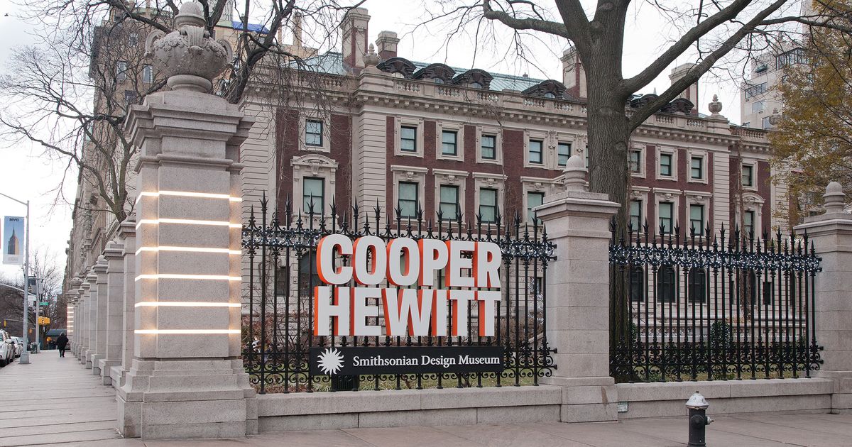 Smithsonian will reopen its remaining 10 museums on a staggered schedule starting next month