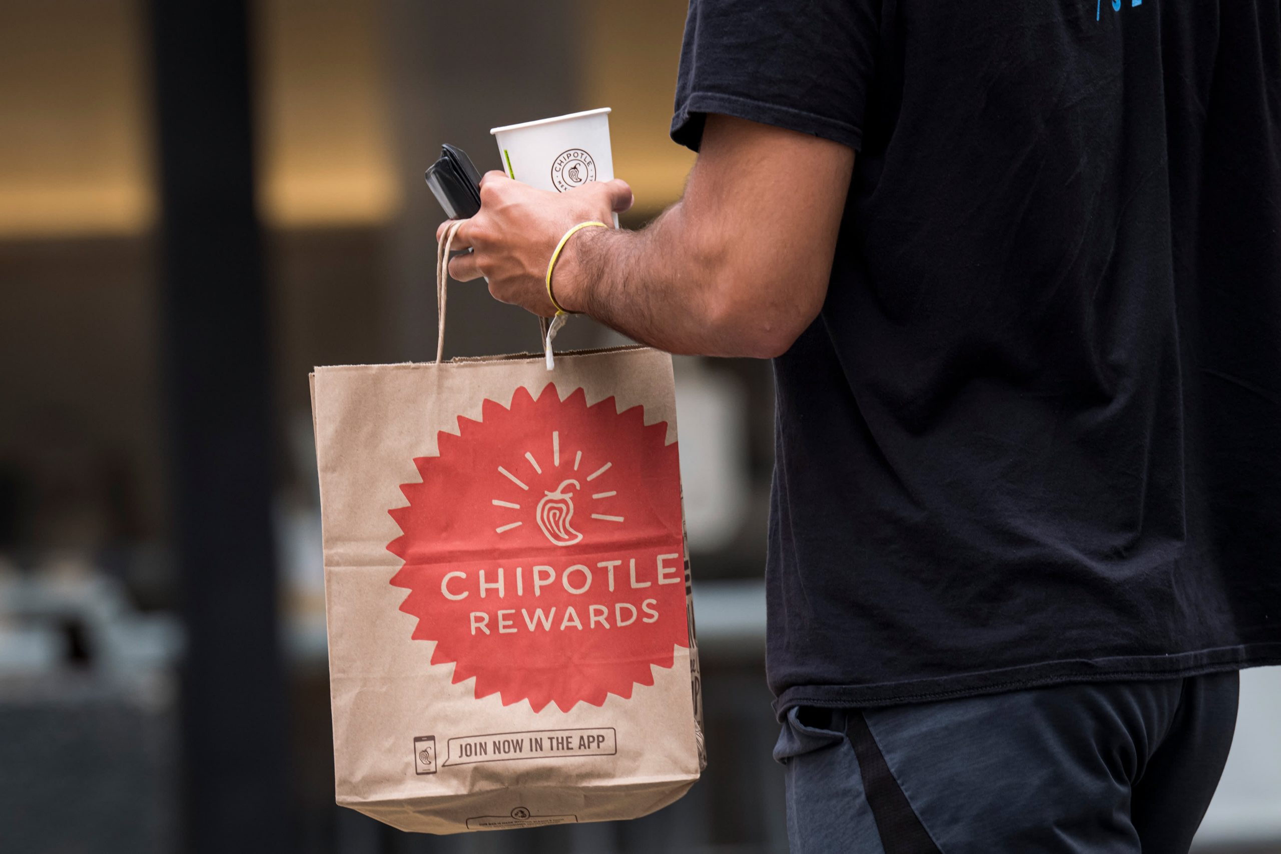 Jim Cramer reacts to Chipotle big earnings beat: 'Chipotle delivered'