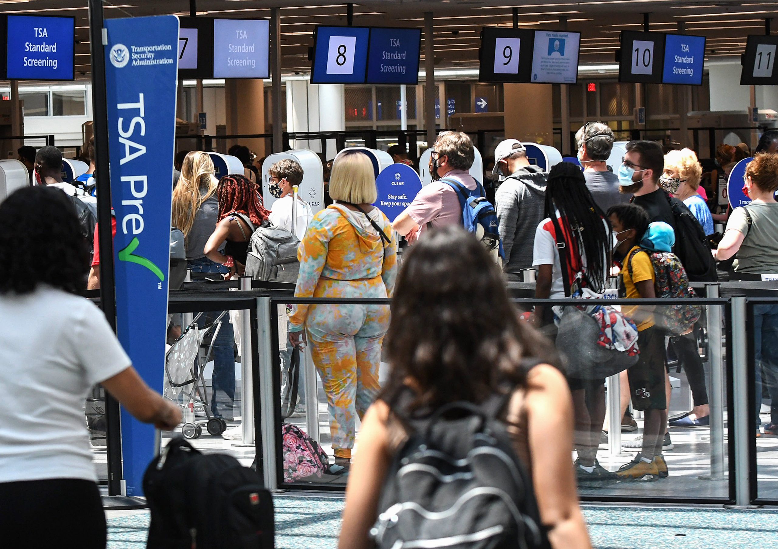 TSA screenings surpass 2019 levels in pandemic first as airlines, airports scramble to staff